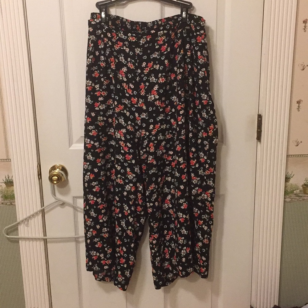 Torrid Flower Flow Pants